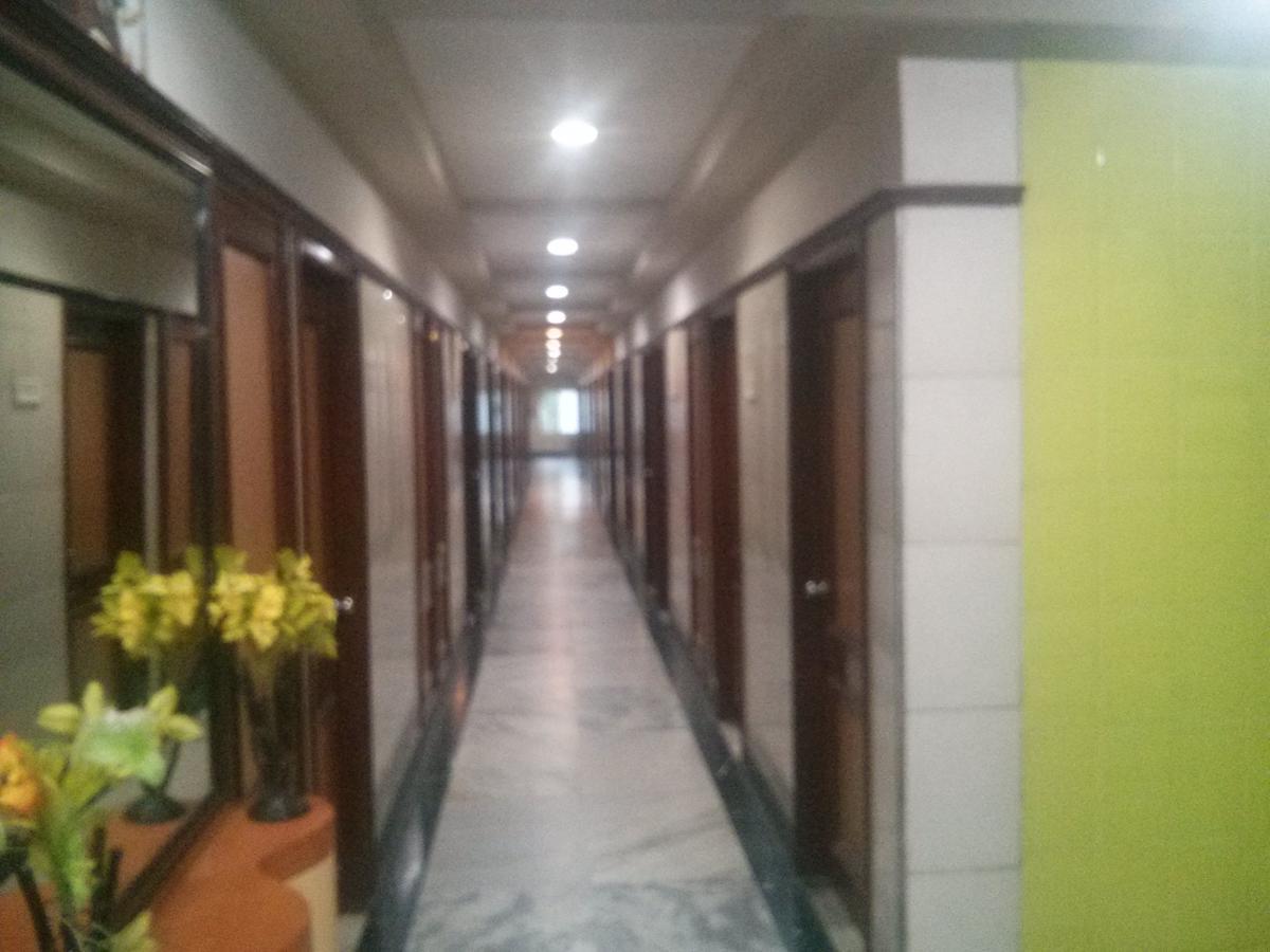 Oyo 5377 Hotel Raaj Bhaavan 钦奈 外观 照片