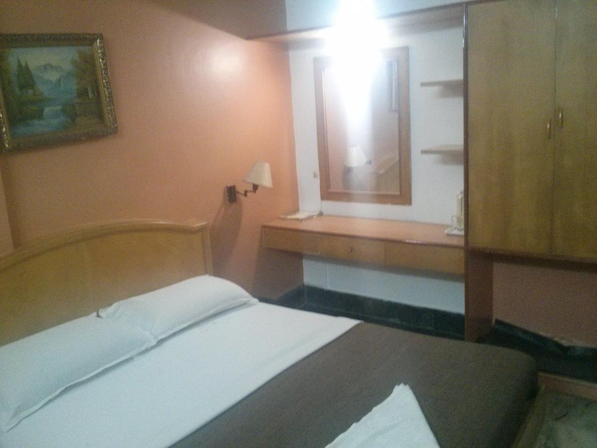Oyo 5377 Hotel Raaj Bhaavan 钦奈 外观 照片