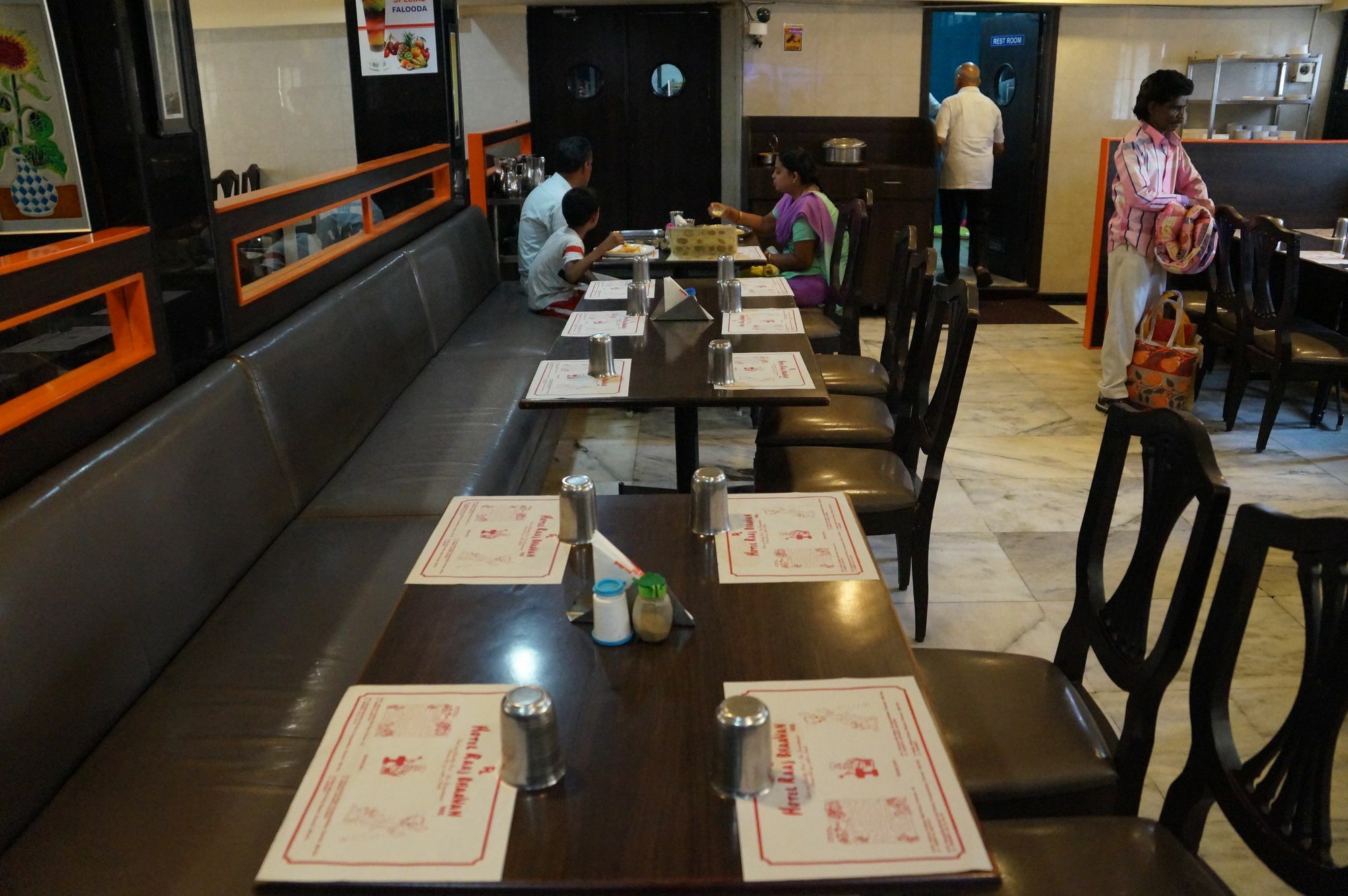 Oyo 5377 Hotel Raaj Bhaavan 钦奈 外观 照片